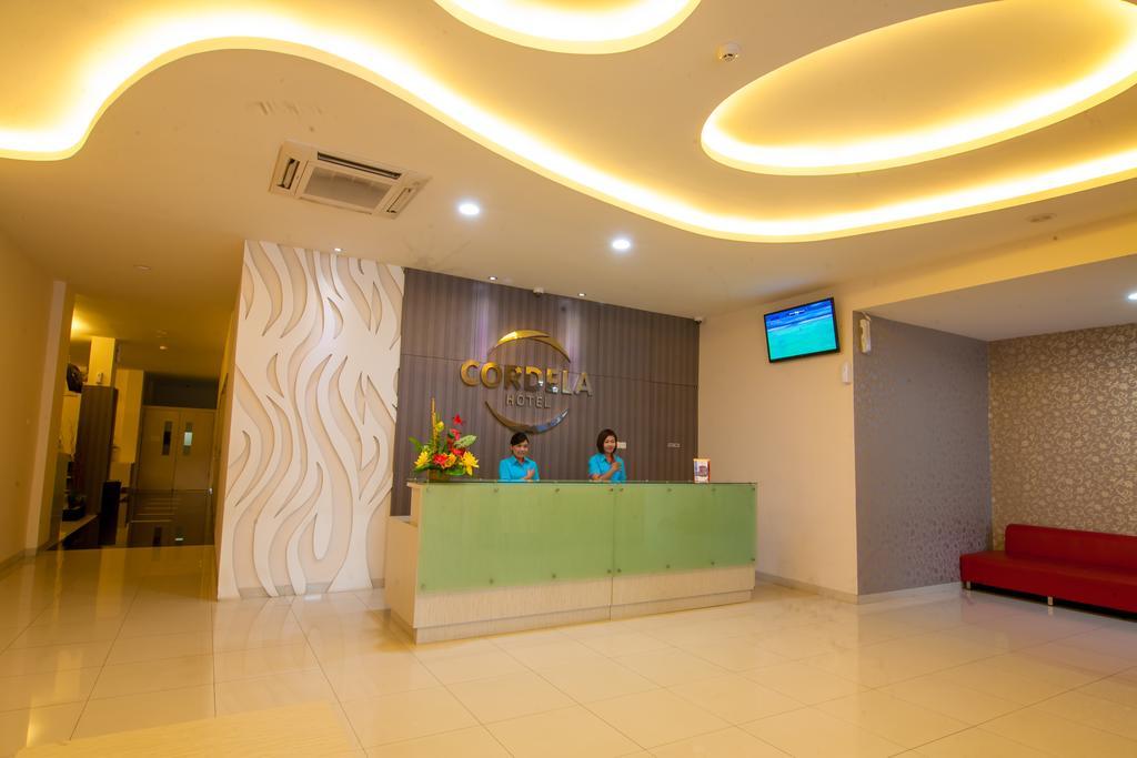 Cordela Hotel Medan Exterior photo